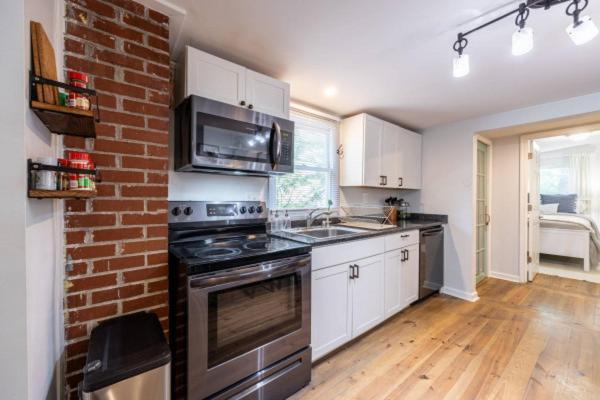 Downtown Bungalow Less Than 1 Miles To Uga Athens Exterior photo